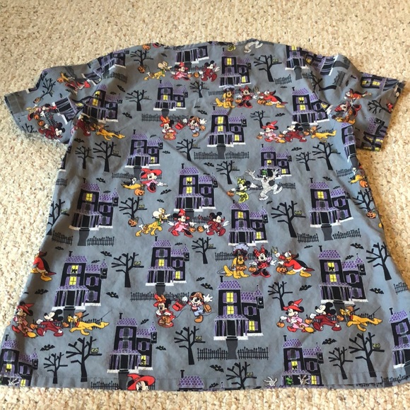 Disney Halloween scrub top - Picture 9 of 9